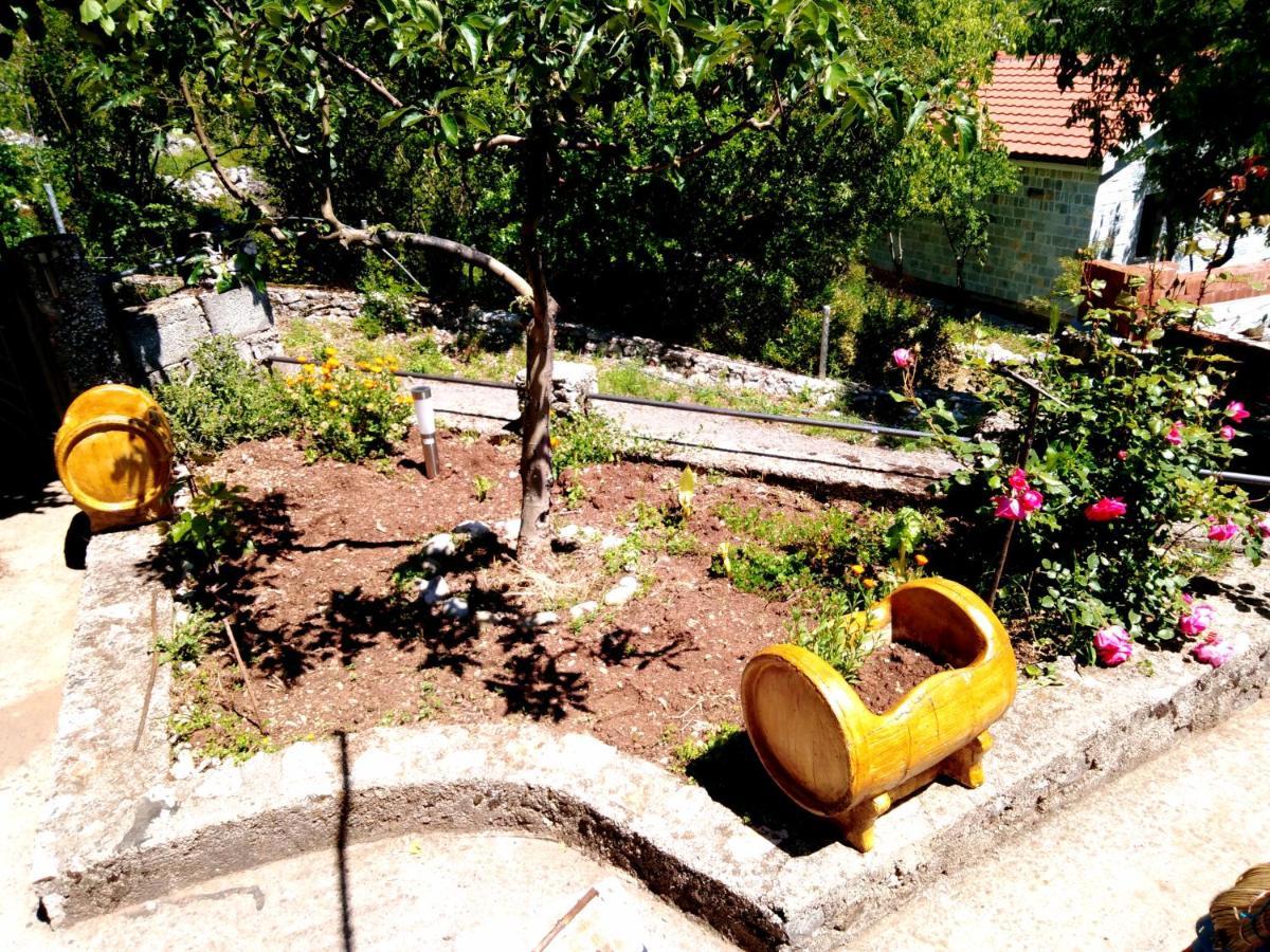 Country House "Lipa" Komarno Virpazar Exterior photo